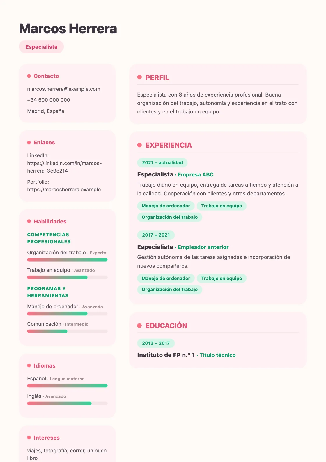 Plantilla de CV Bloom, vista previa del documento terminado
