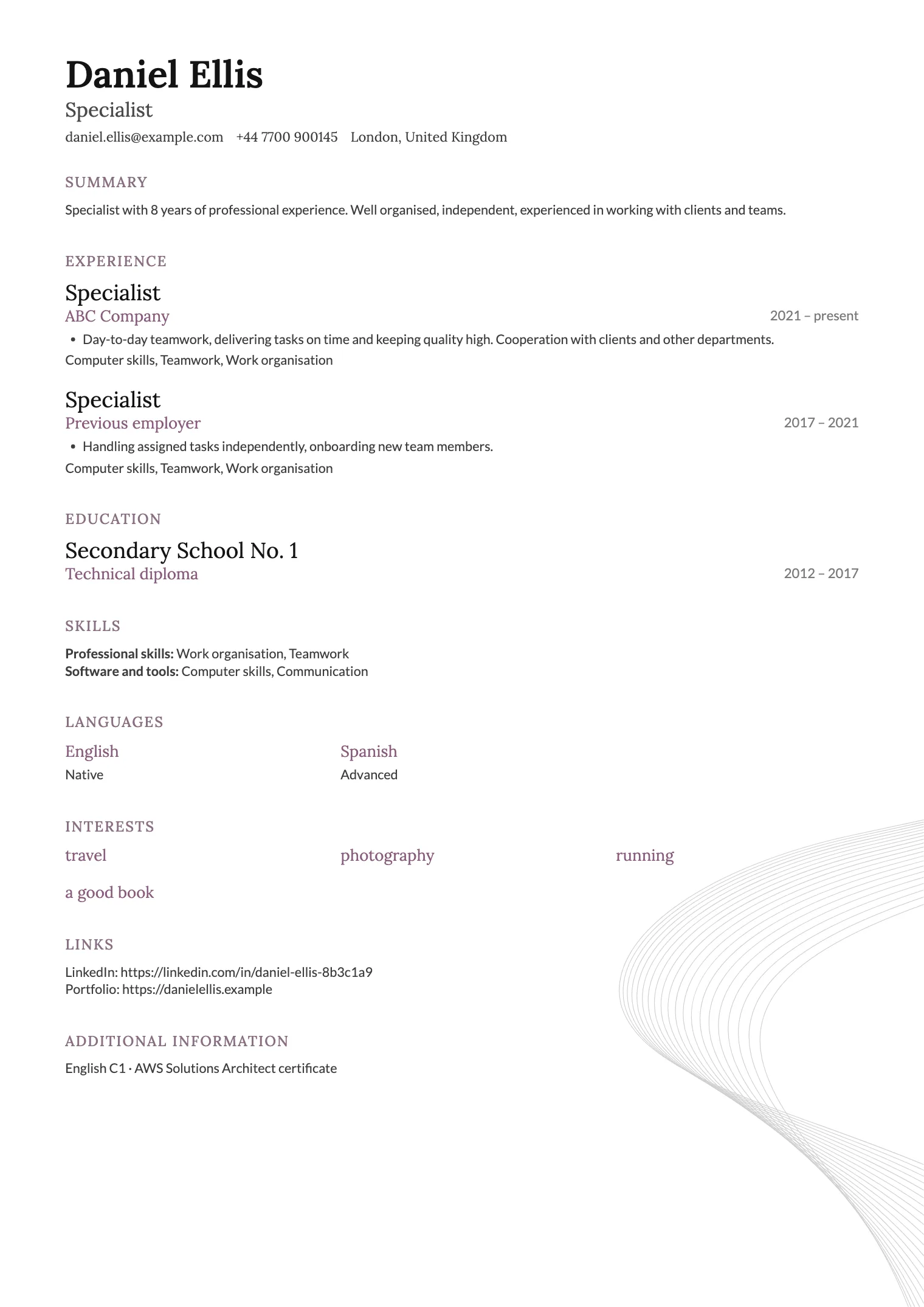 Contour CV template, preview of the finished document