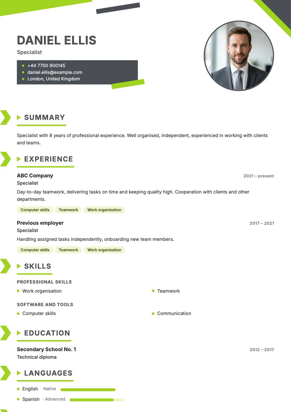 Courier CV template, preview of the finished document