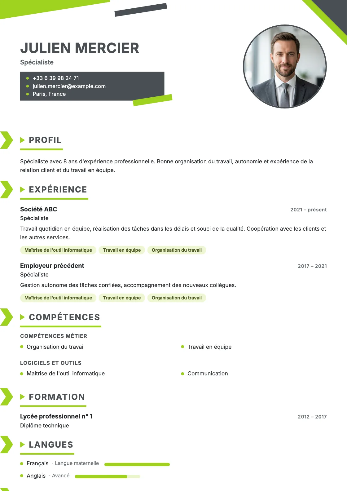 Modèle de CV Courier, aperçu du document fini