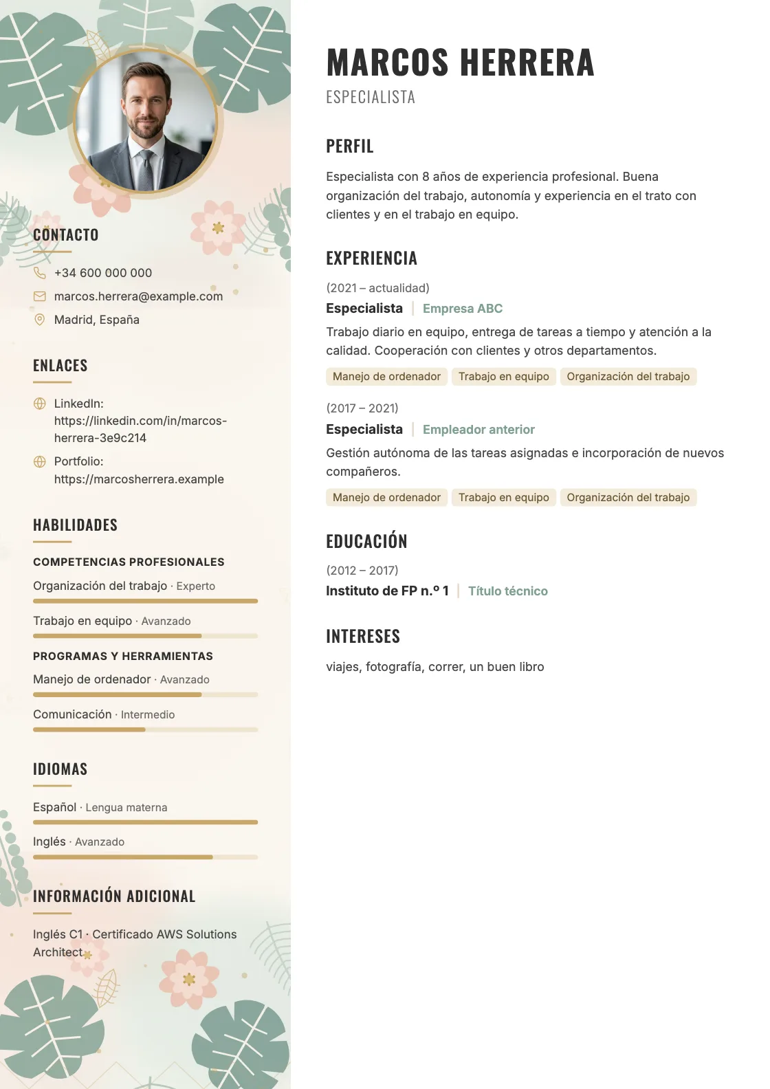 Plantilla de CV Flora, vista previa del documento terminado