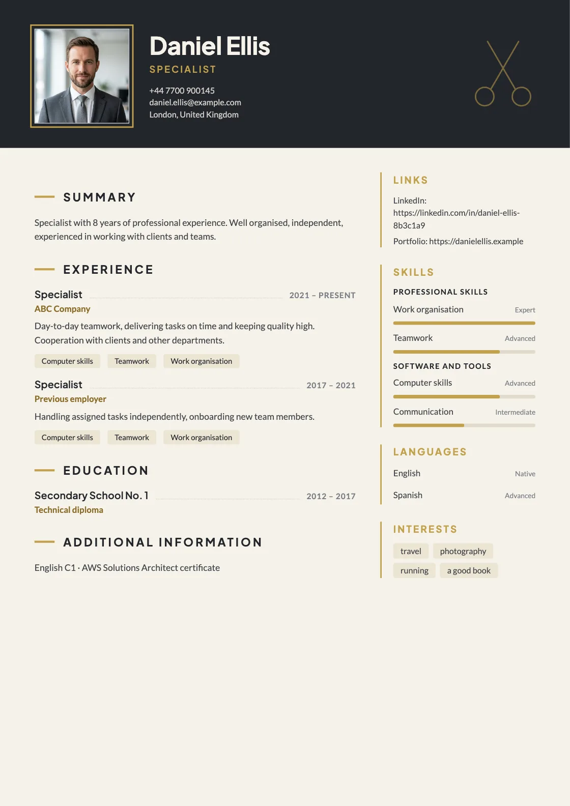 Fringe CV template, preview of the finished document