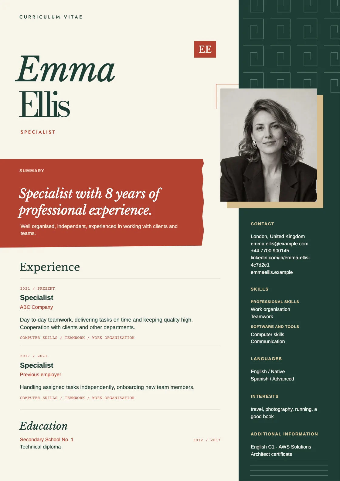 Jade CV template, preview of the finished document