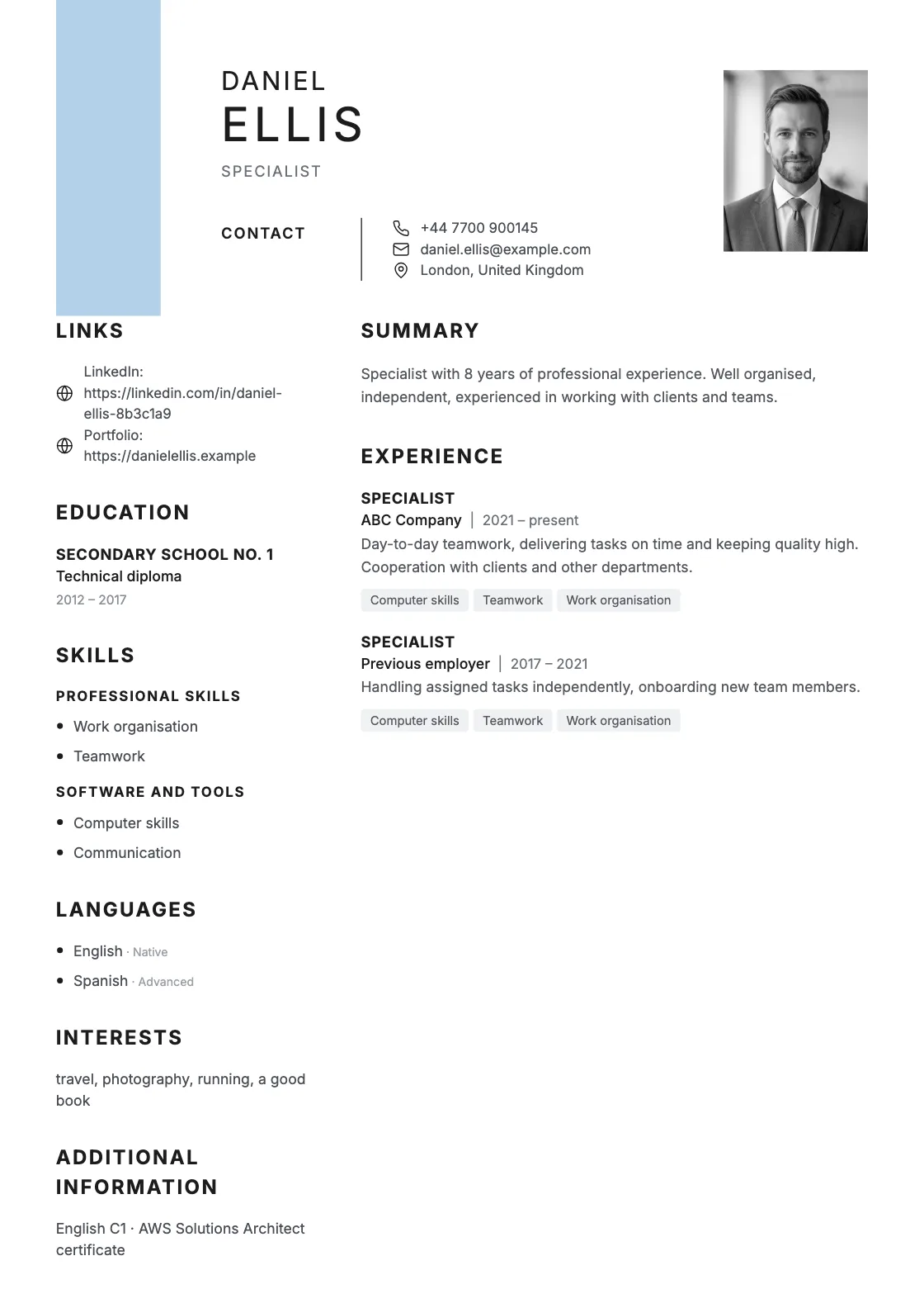 Mono CV template, preview of the finished document