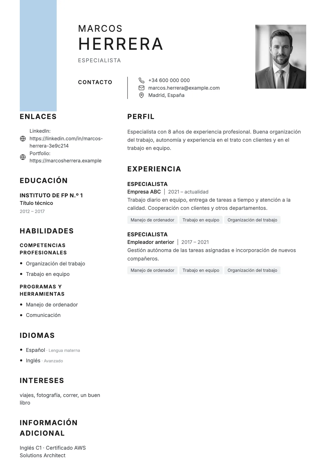 Plantilla de CV Mono, vista previa del documento terminado