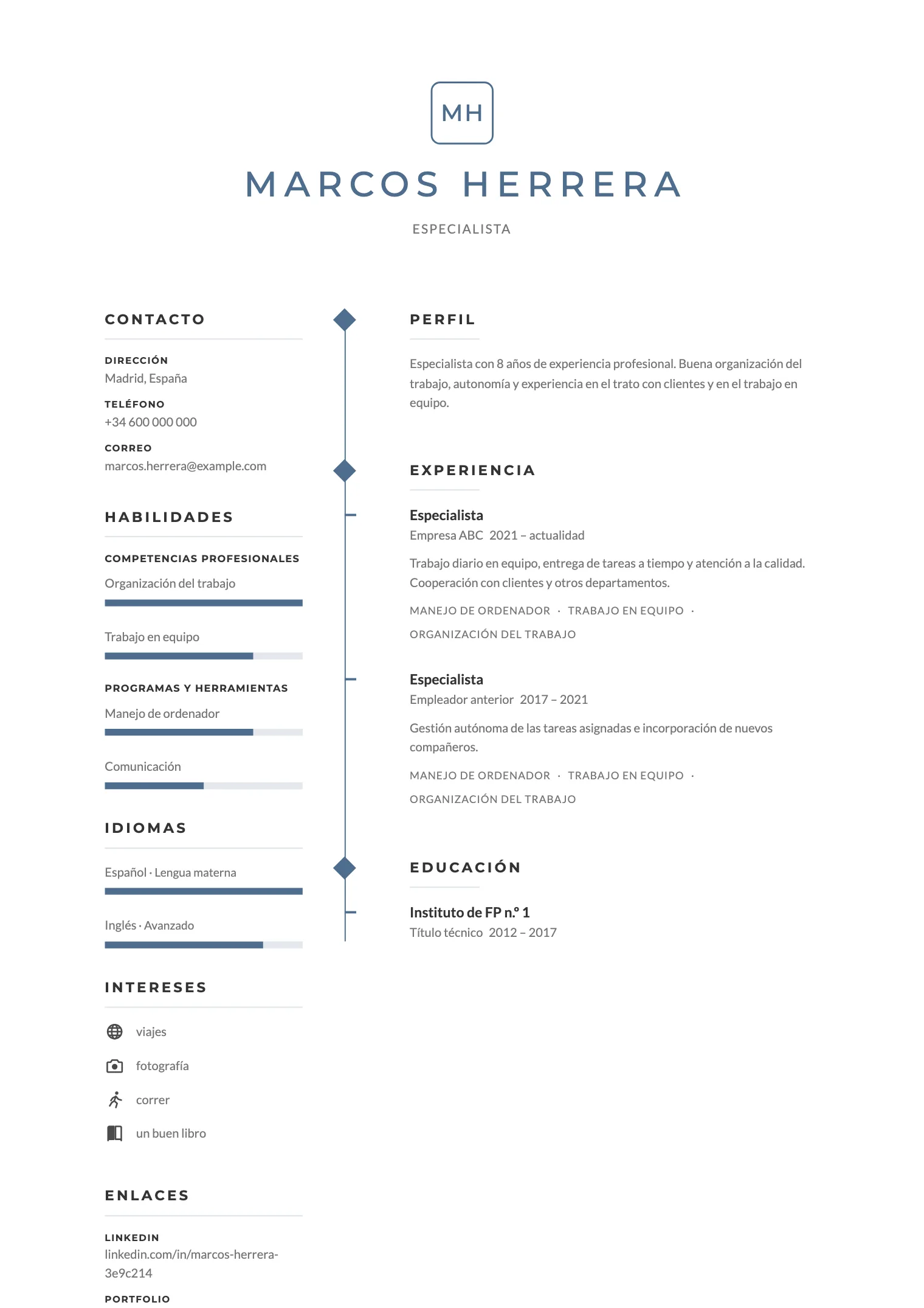 Plantilla de CV Monogram, vista previa del documento terminado