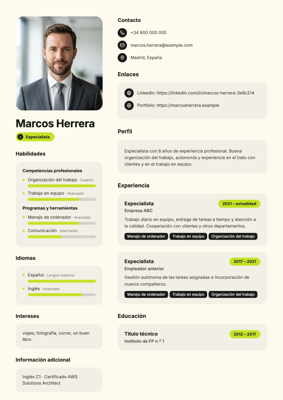 Plantilla de CV Neon, vista previa del documento terminado
