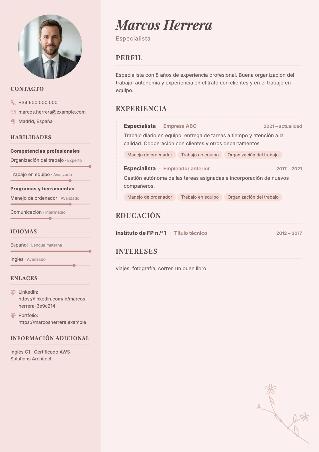 Plantilla de CV Modern Pastel, vista previa del documento terminado