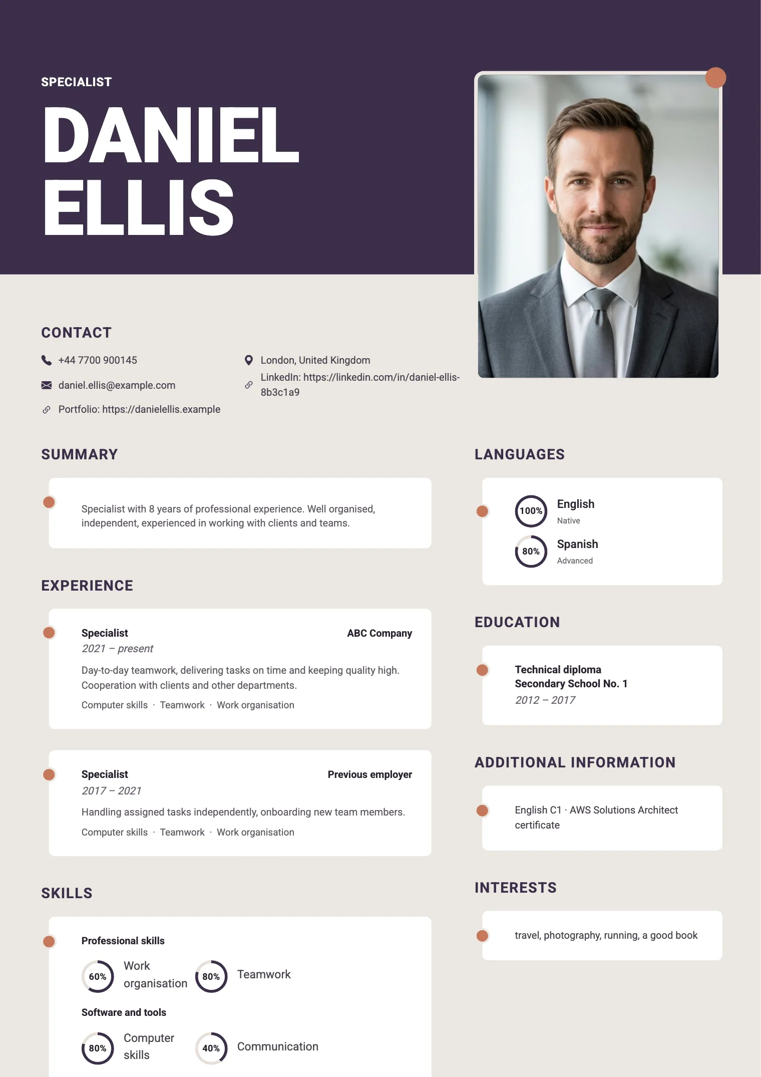 Periwinkle CV template, preview of the finished document