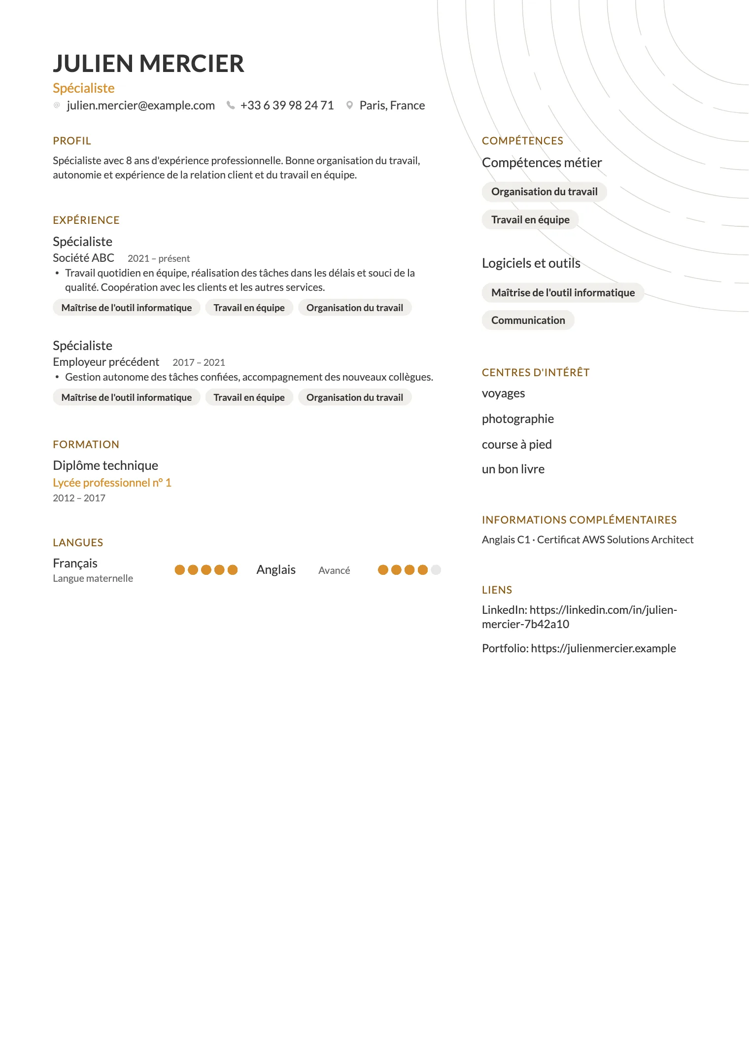 Modèle de CV Prism, aperçu du document fini