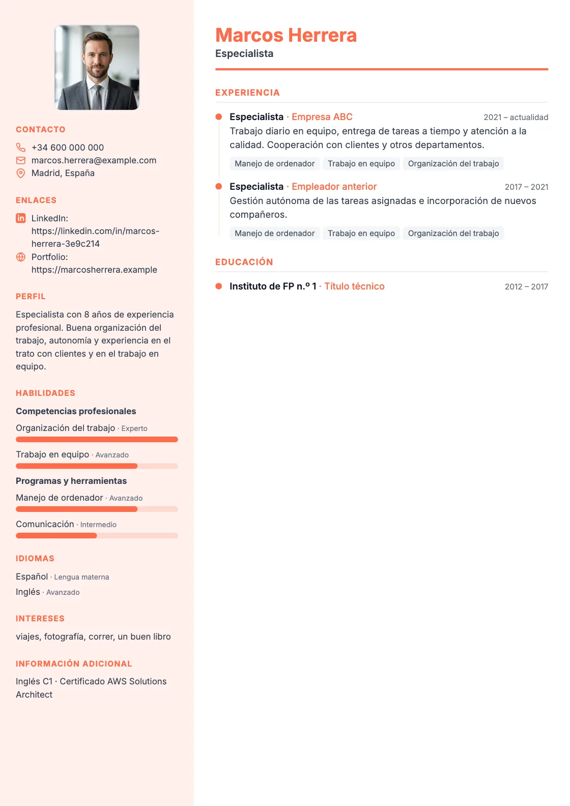 Plantilla de CV Premium, vista previa del documento terminado