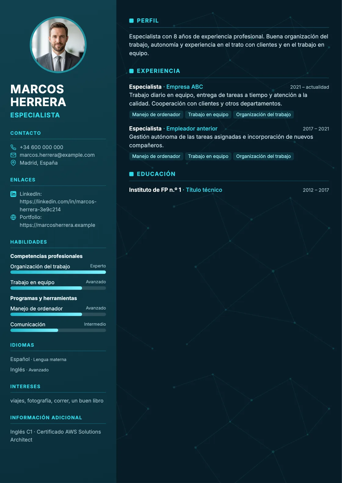 Plantilla de CV Tech, vista previa del documento terminado