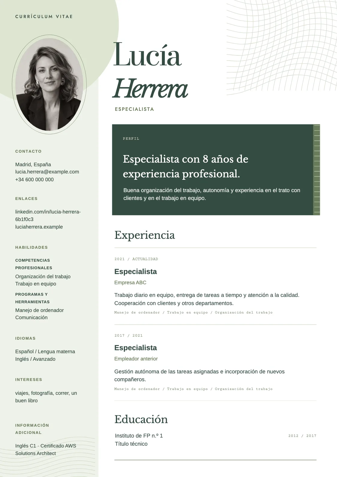 Plantilla de CV Weave, vista previa del documento terminado